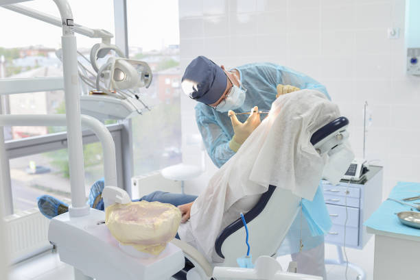 Best Root Canal Emergency Dentist  in Ashwaubenon, WI